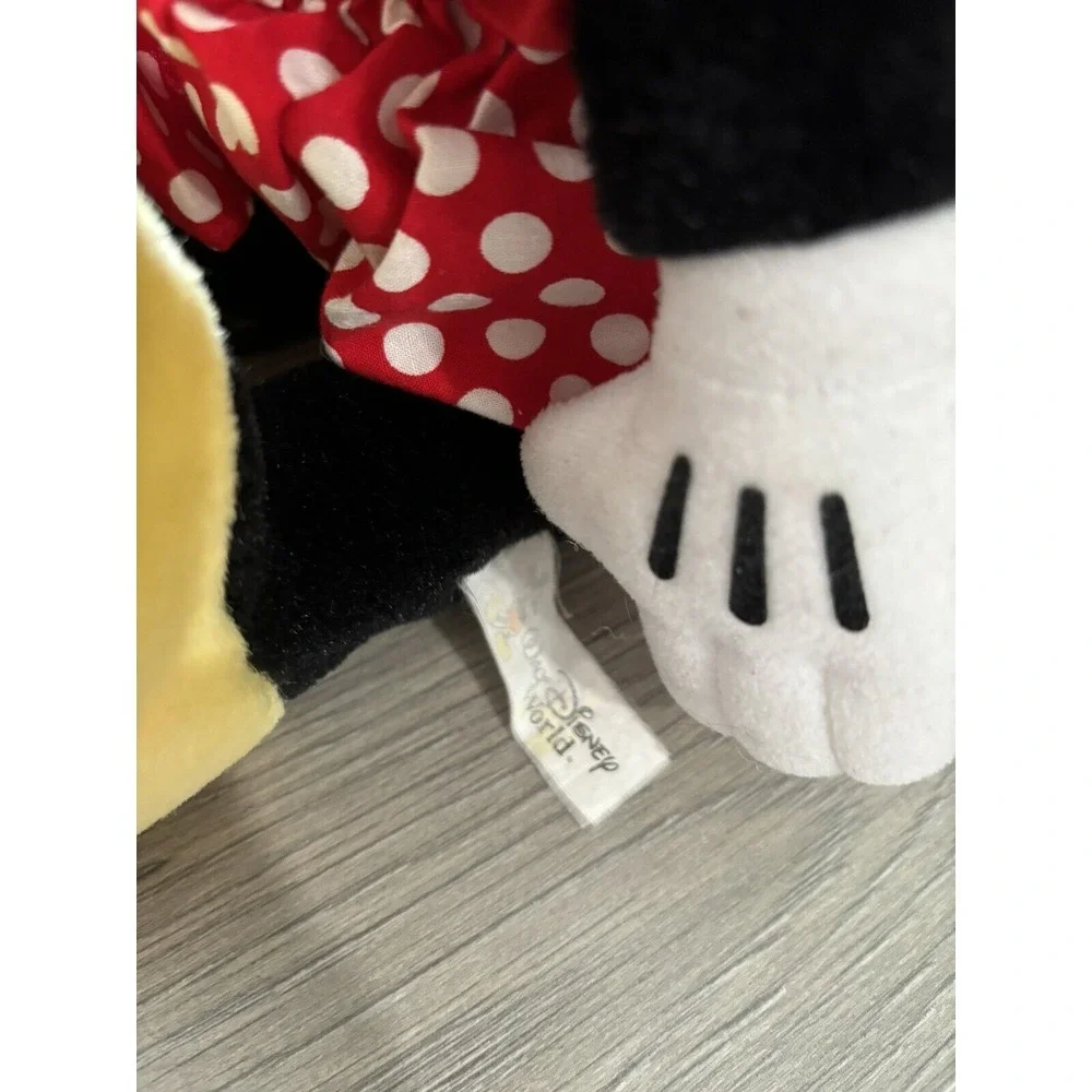 Vintage Disneyland Minnie Mouse 17